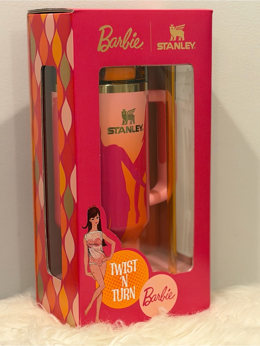 Stanley x Barbie 'Twist N Turn' Flowstate Quencher 40oz